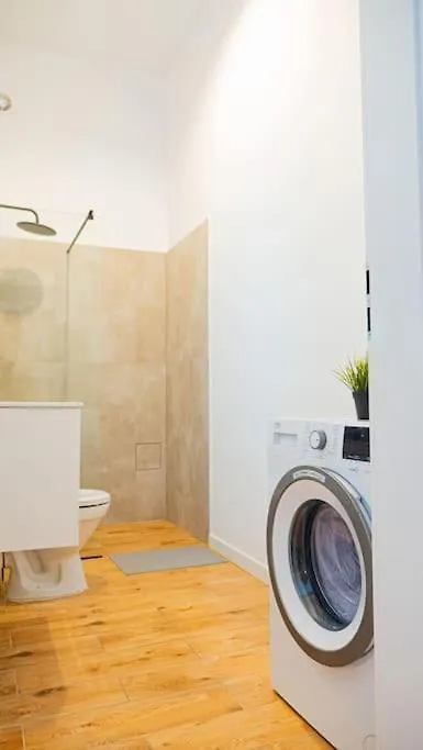 Komfortowy Apartament W Centrum Warsaw Apartment