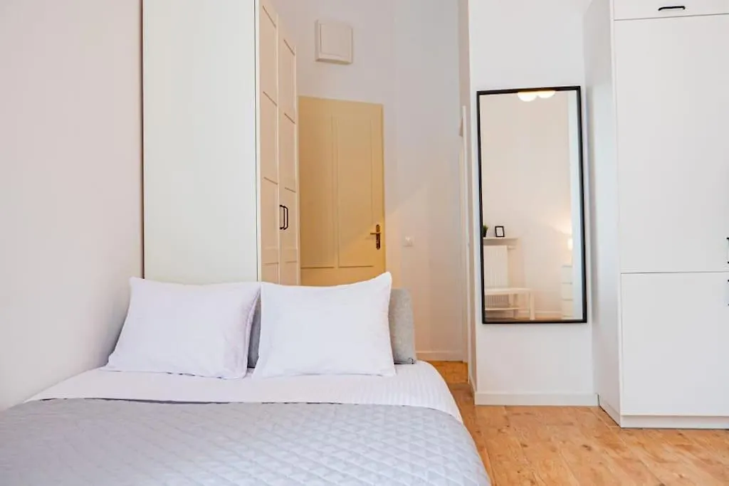 Komfortowy Apartament W Centrum Warsaw Apartment